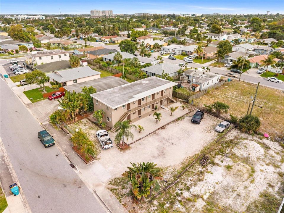 526 NW 12TH AVE