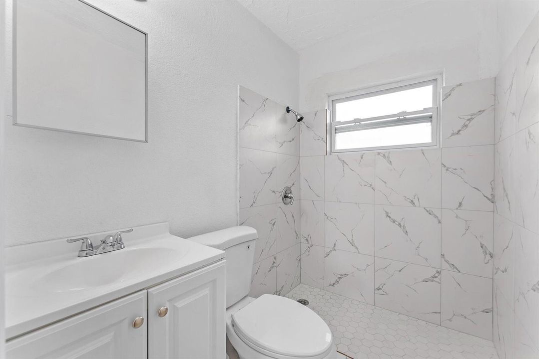 526 NW 12TH AVE