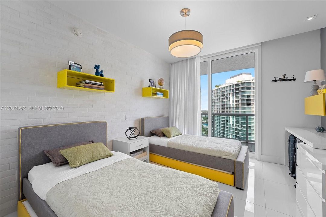En Venta: $1,840,000 (2 camas, 3 baños, 2144 Pies cuadrados)