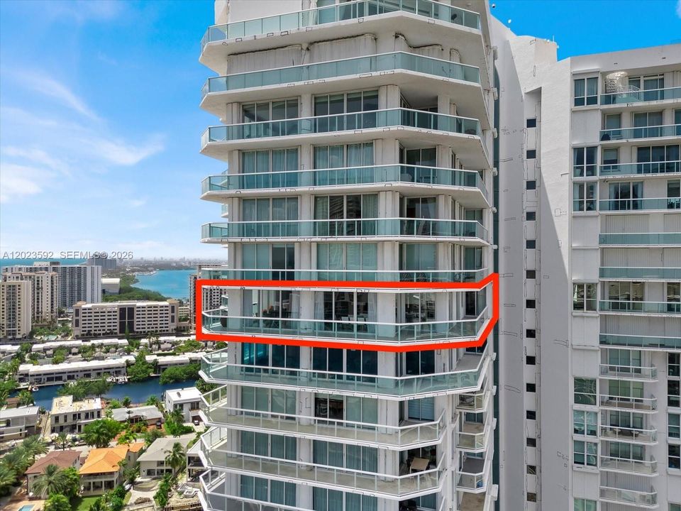 En Venta: $1,840,000 (2 camas, 3 baños, 2144 Pies cuadrados)