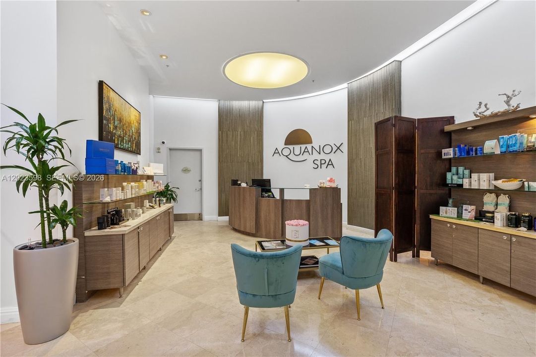 En Venta: $255,000 (0 camas, 1 baños, 551 Pies cuadrados)