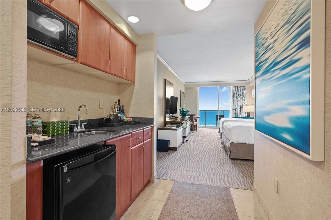 En Venta: $255,000 (0 camas, 1 baños, 551 Pies cuadrados)