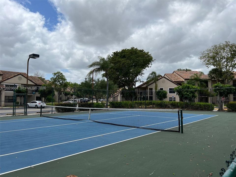 For Sale: $230,000 (2 beds, 2 baths, 1148 Square Feet)