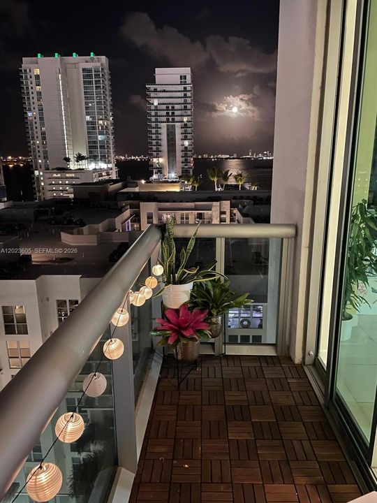 En Venta: $390,000 (1 camas, 1 baños, 692 Pies cuadrados)