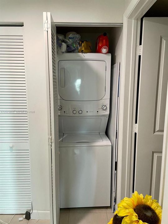 En Venta: $390,000 (1 camas, 1 baños, 692 Pies cuadrados)