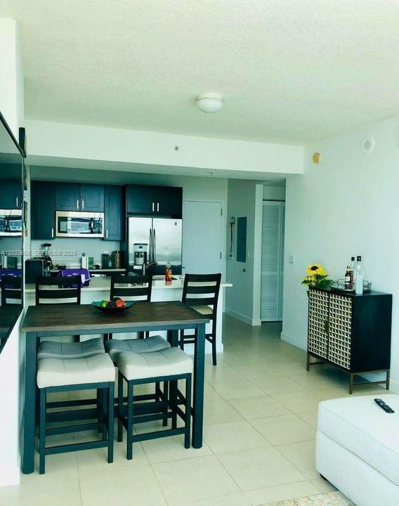 En Venta: $390,000 (1 camas, 1 baños, 692 Pies cuadrados)