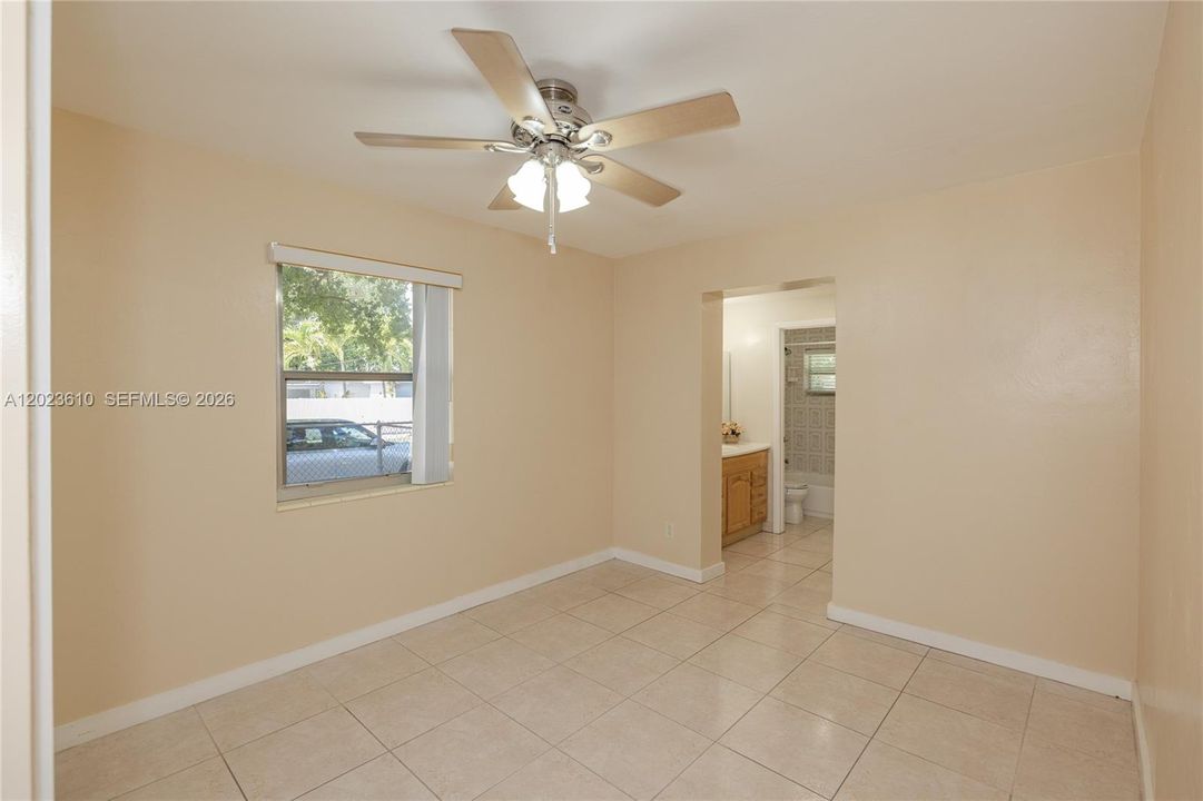 Active With Contract: $3,650 (4 beds, 2 baths, 1259 Square Feet)