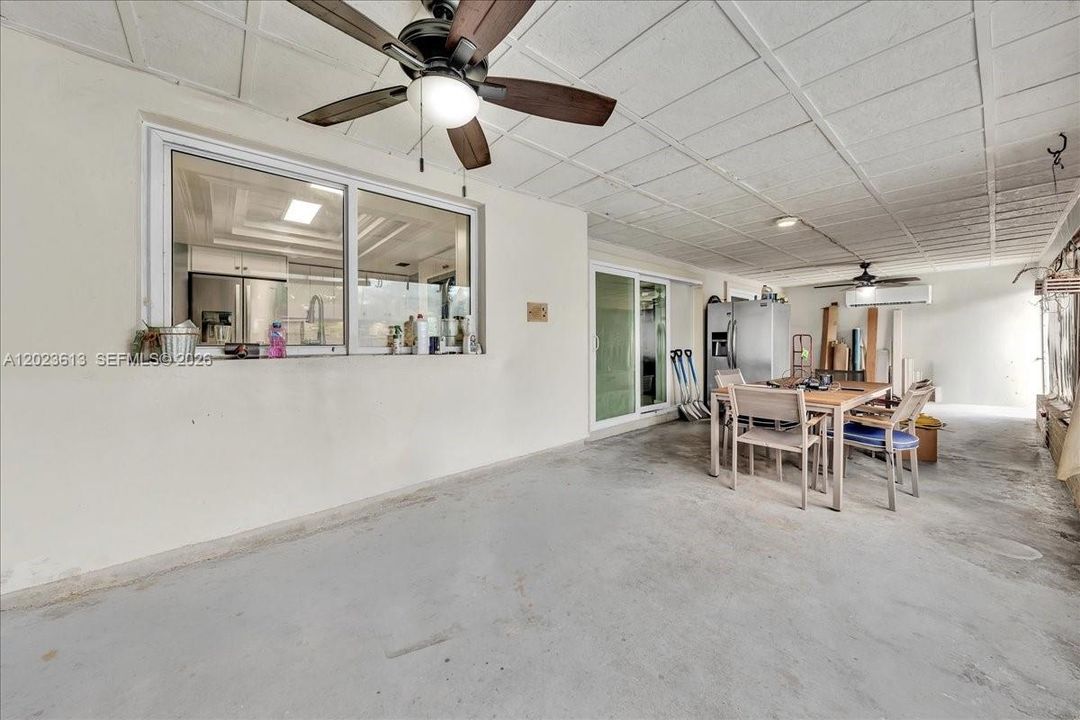 En Venta: $818,000 (4 camas, 2 baños, 2043 Pies cuadrados)