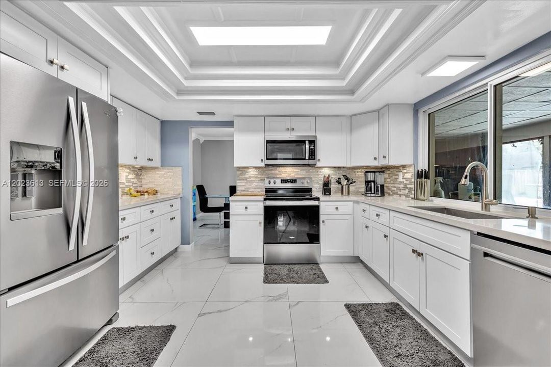 En Venta: $818,000 (4 camas, 2 baños, 2043 Pies cuadrados)