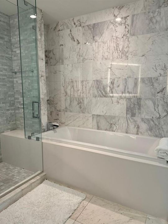 For Sale: $769,000 (2 beds, 2 baths, 1178 Square Feet)