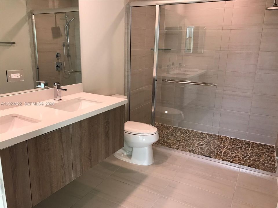 Active With Contract: $3,600 (3 beds, 2 baths, 1346 Square Feet)