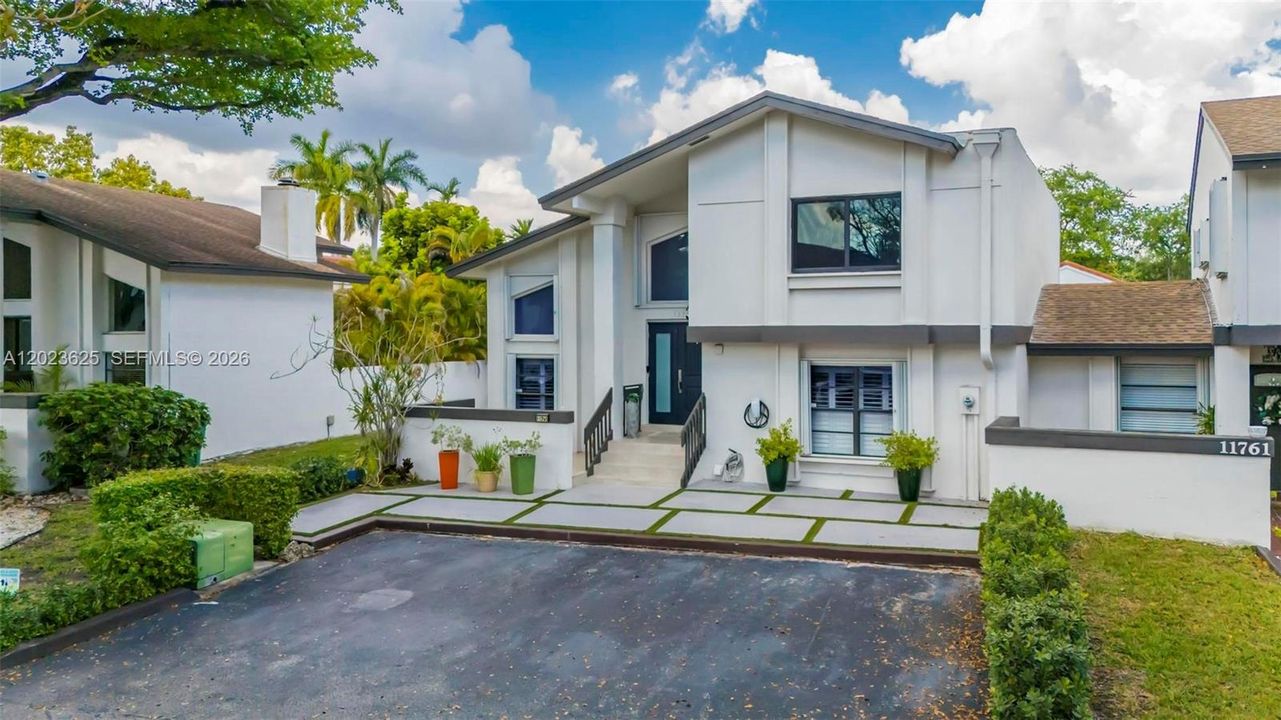 На продажу: $630,000 (3 спален, 2 ванн, 1588 Квадратных фут)
