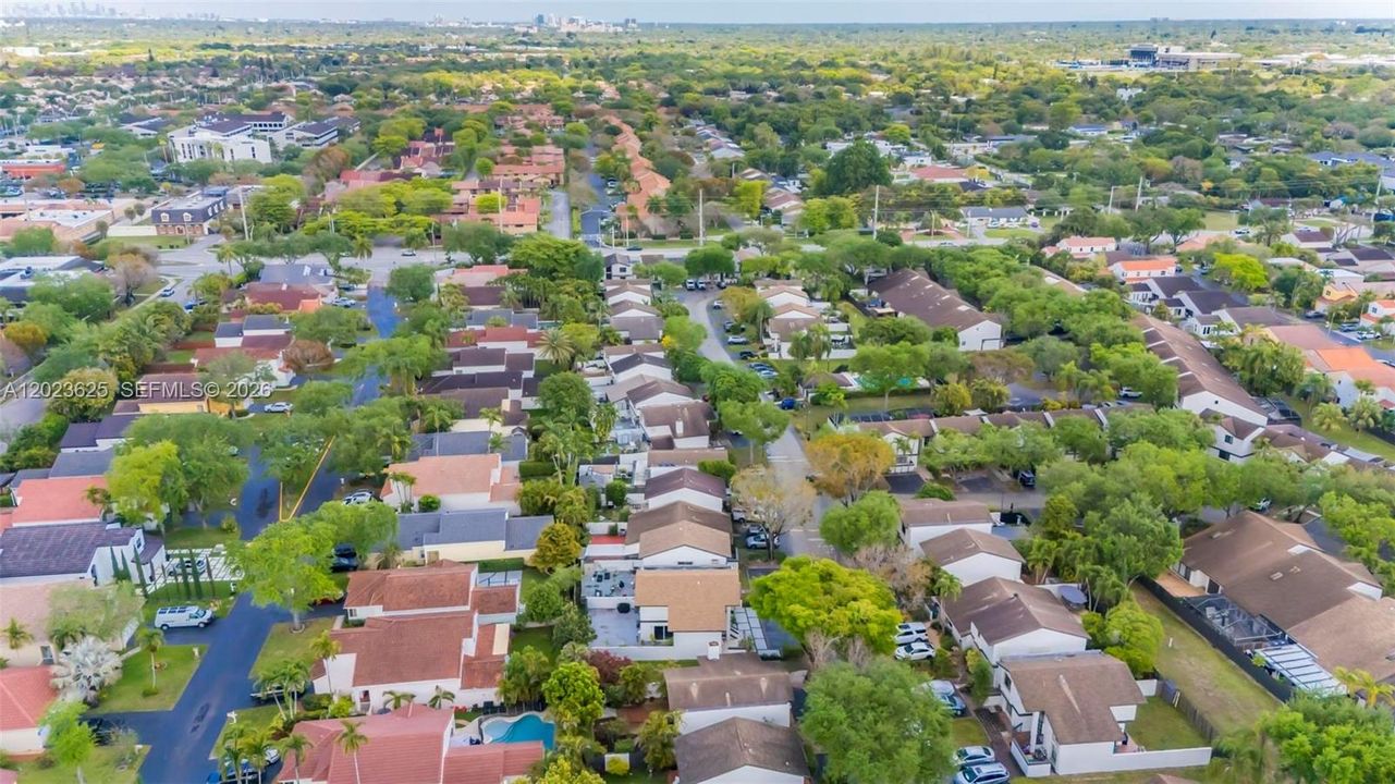 На продажу: $630,000 (3 спален, 2 ванн, 1588 Квадратных фут)