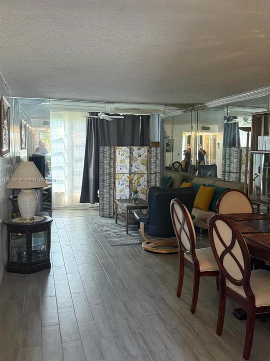 For Sale: $135,000 (1 beds, 1 baths, 750 Square Feet)