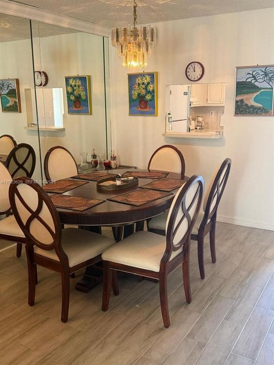 For Sale: $135,000 (1 beds, 1 baths, 750 Square Feet)