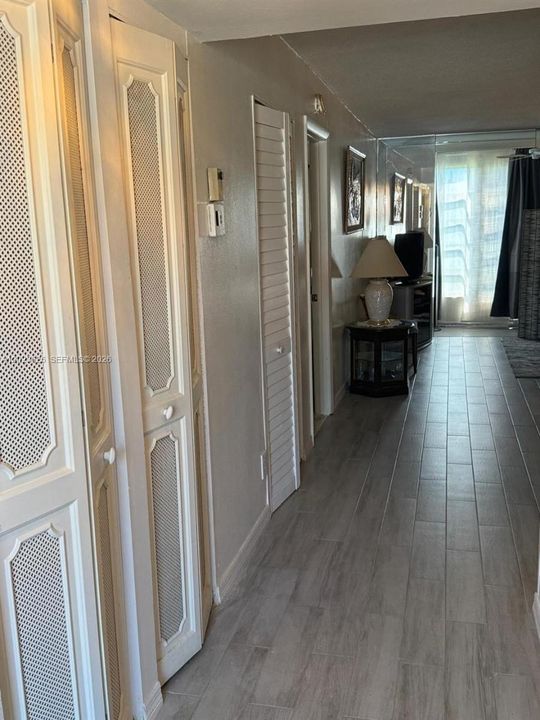 For Sale: $135,000 (1 beds, 1 baths, 750 Square Feet)