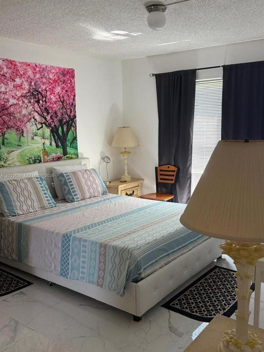 For Sale: $135,000 (1 beds, 1 baths, 750 Square Feet)