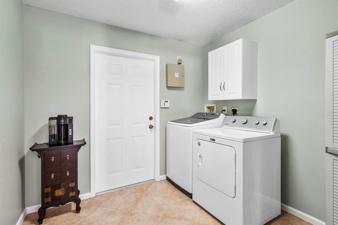 034-1361561stLaneNorth-WestPalmBeach-FL-
