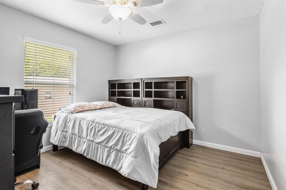 022-1361561stLaneNorth-WestPalmBeach-FL-