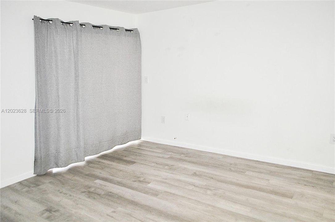 For Sale: $338,000 (2 beds, 2 baths, 1210 Square Feet)
