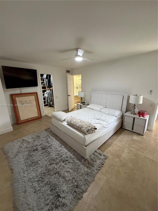 Active With Contract: $3,200 (3 beds, 2 baths, 1330 Square Feet)