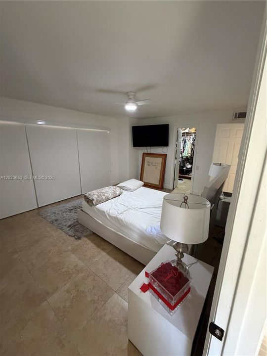 Active With Contract: $3,200 (3 beds, 2 baths, 1330 Square Feet)
