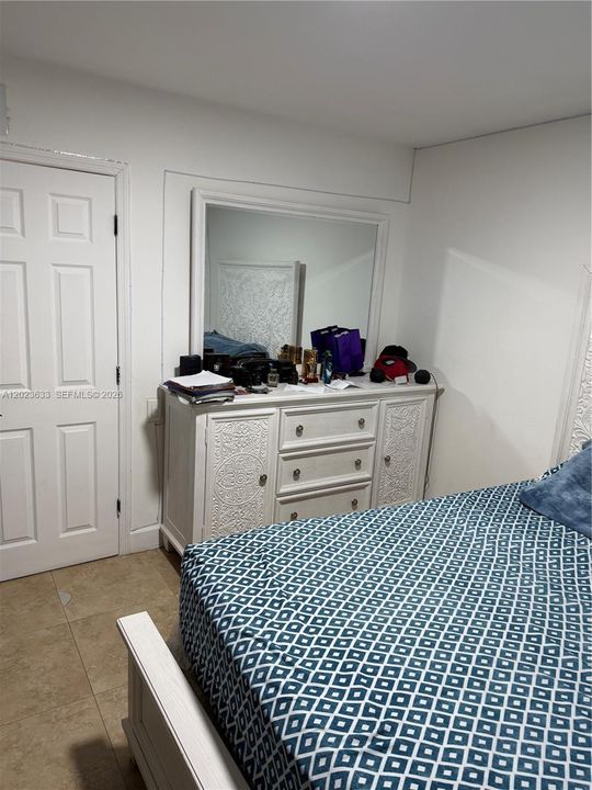 Active With Contract: $3,200 (3 beds, 2 baths, 1330 Square Feet)