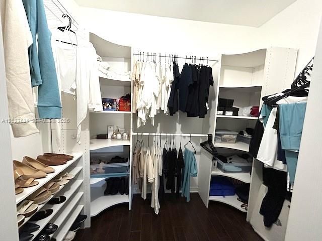 En Venta: $560,000 (3 camas, 2 baños, 1857 Pies cuadrados)