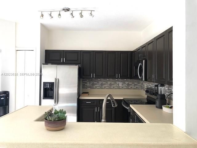 En Venta: $560,000 (3 camas, 2 baños, 1857 Pies cuadrados)