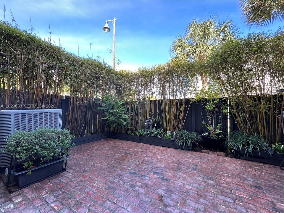 En Venta: $560,000 (3 camas, 2 baños, 1857 Pies cuadrados)