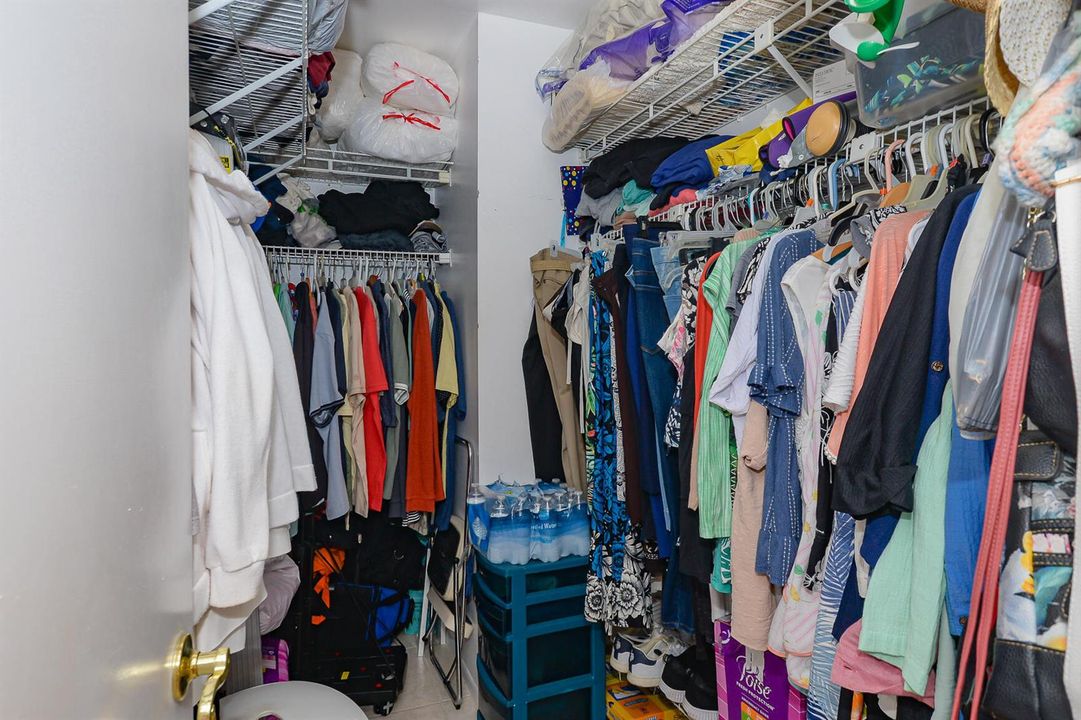 Masters Walk-In