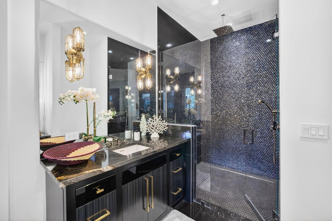 77-web-or-mls-b699A0654