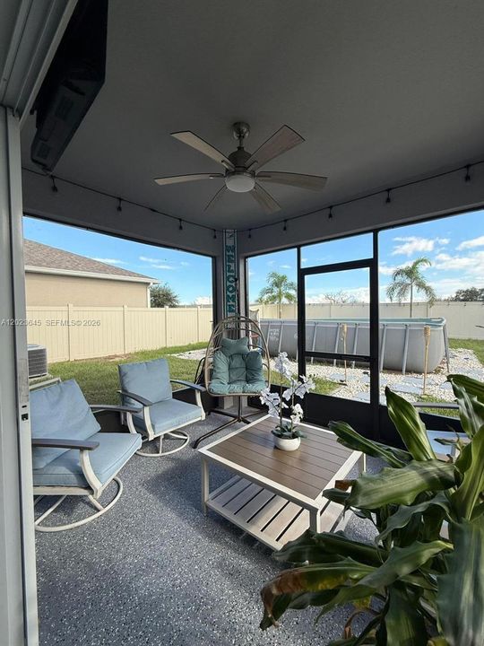 For Sale: $380,000 (5 beds, 3 baths, 2621 Square Feet)