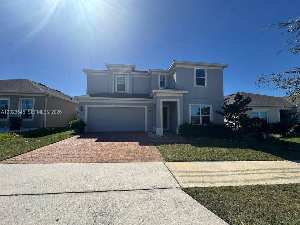 For Sale: $380,000 (5 beds, 3 baths, 2621 Square Feet)