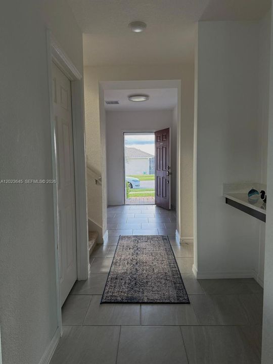 For Sale: $380,000 (5 beds, 3 baths, 2621 Square Feet)