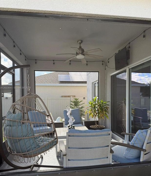 For Sale: $380,000 (5 beds, 3 baths, 2621 Square Feet)