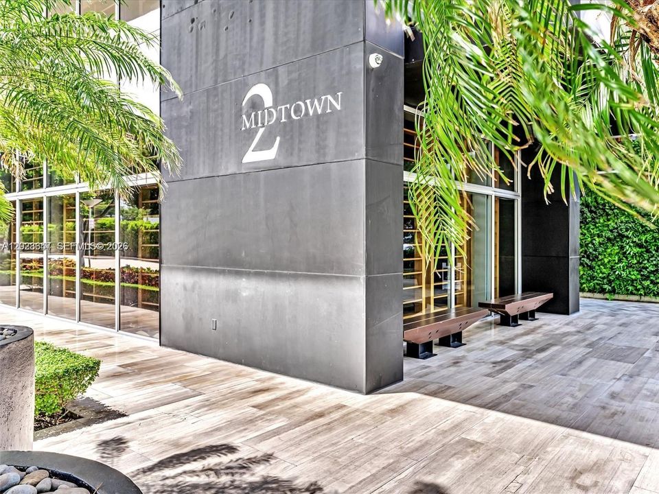 For Sale: $330,000 (0 beds, 1 baths, 492 Square Feet)