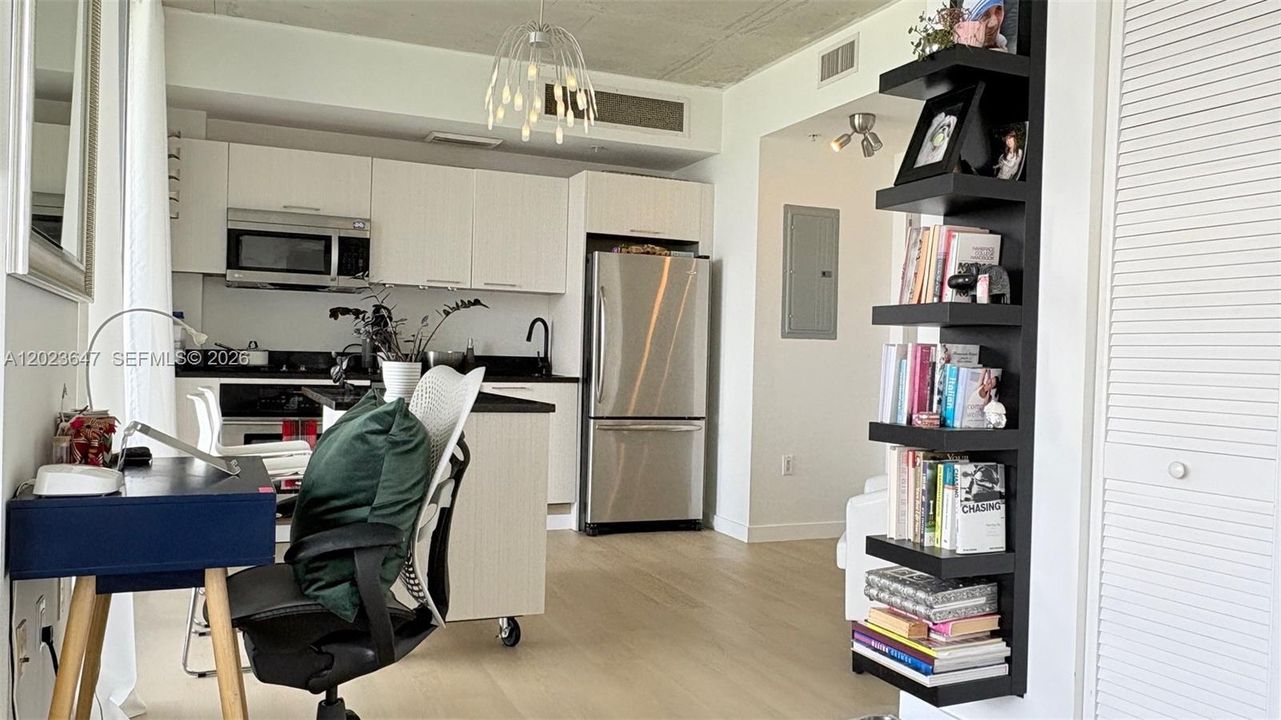 For Sale: $330,000 (0 beds, 1 baths, 492 Square Feet)