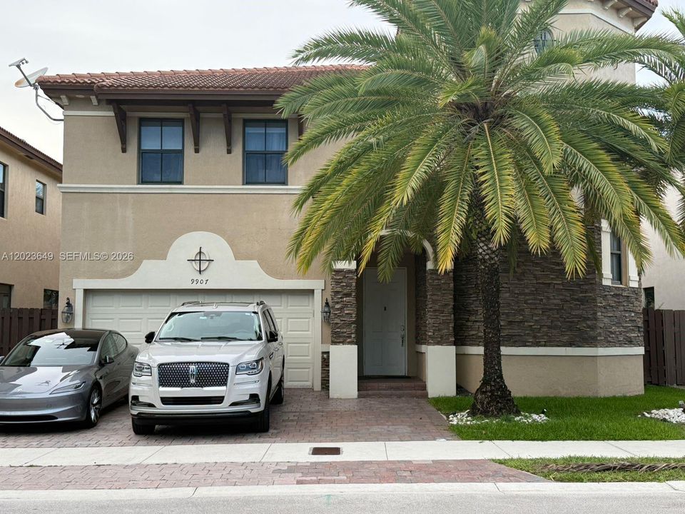 For Sale: $1,550,000 (5 beds, 5 baths, 4159 Square Feet)