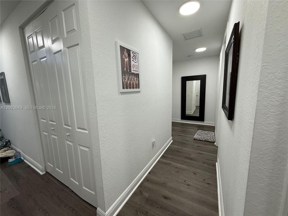 For Sale: $1,550,000 (5 beds, 5 baths, 4159 Square Feet)