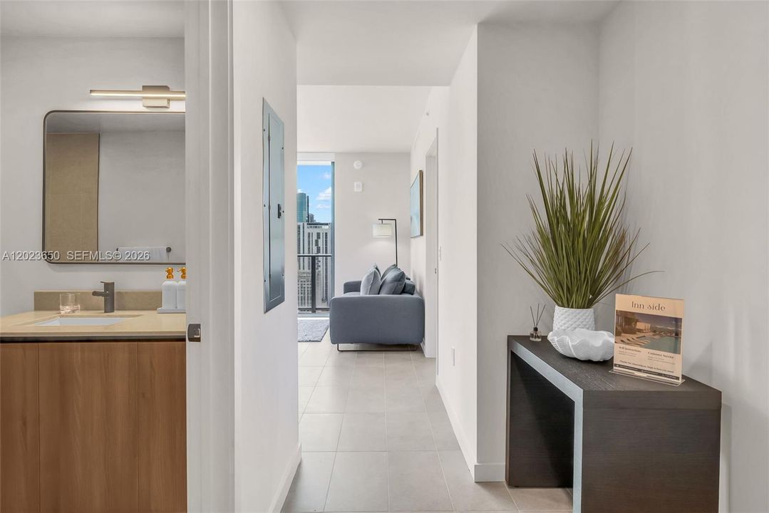 En Venta: $970,000 (2 camas, 2 baños, 760 Pies cuadrados)