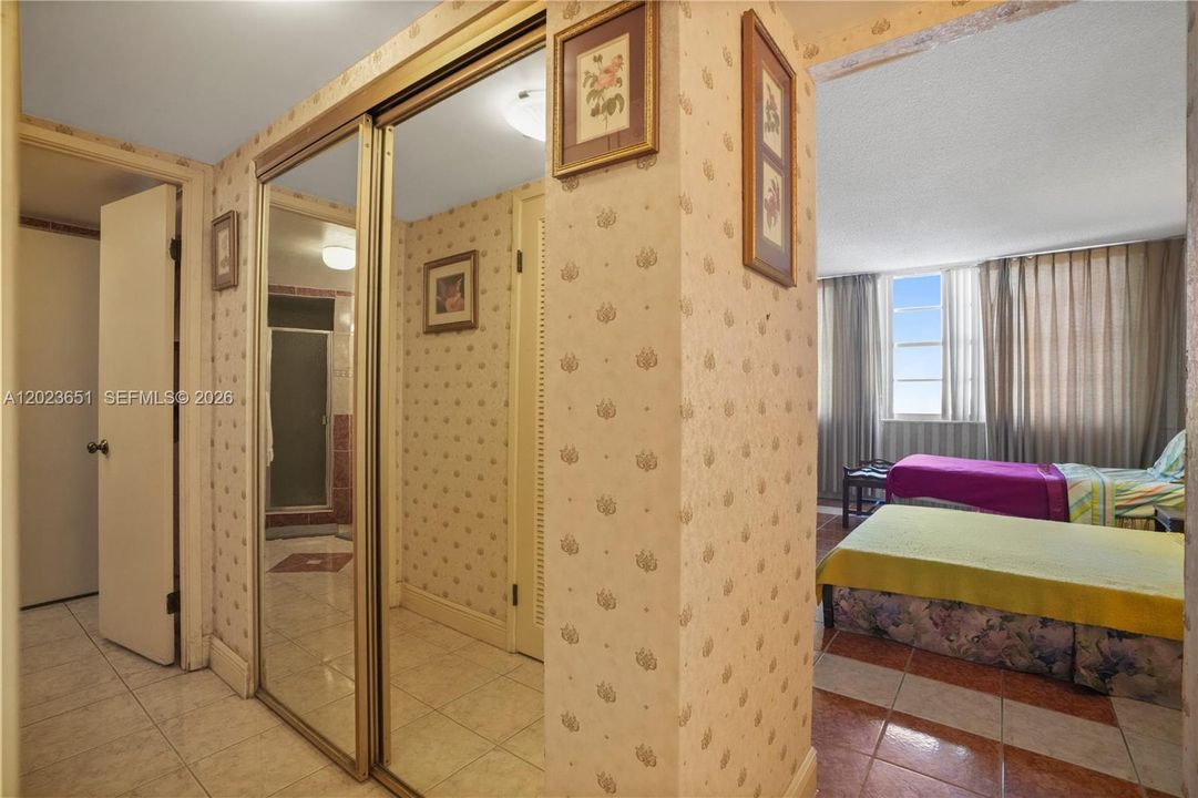 En Venta: $241,000 (2 camas, 2 baños, 1140 Pies cuadrados)