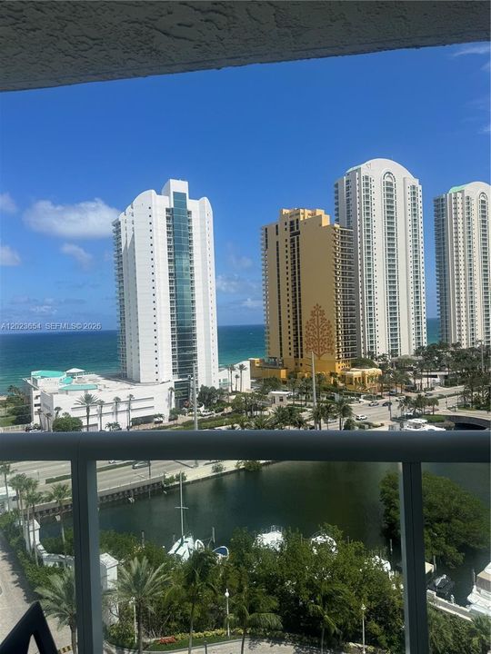 Activo con contrato: $849,000 (2 camas, 2 baños, 1530 Pies cuadrados)