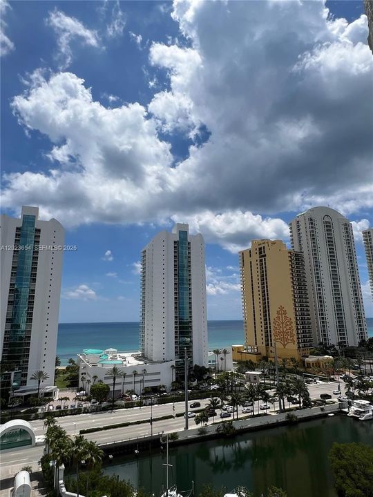 Activo con contrato: $849,000 (2 camas, 2 baños, 1530 Pies cuadrados)