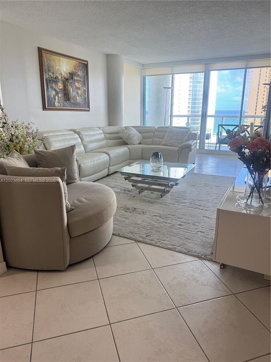 Activo con contrato: $849,000 (2 camas, 2 baños, 1530 Pies cuadrados)