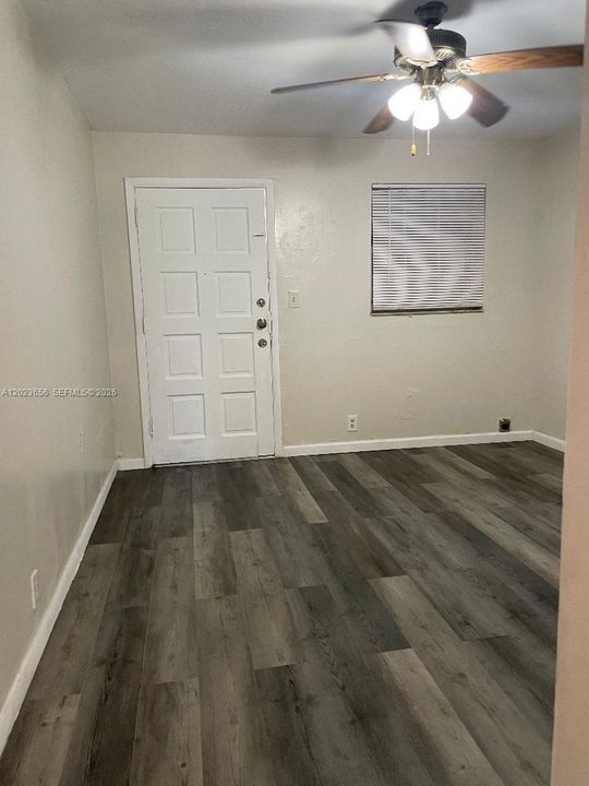 For Sale: $529,999 (4 beds, 2 baths, 1528 Square Feet)