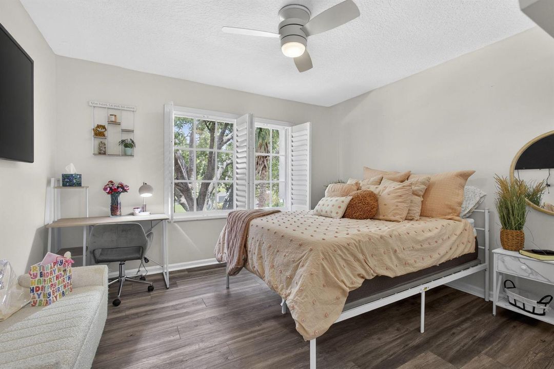 Bedroom 5 (2)