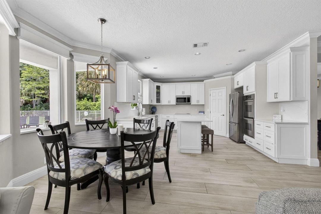 Eat in KItchen