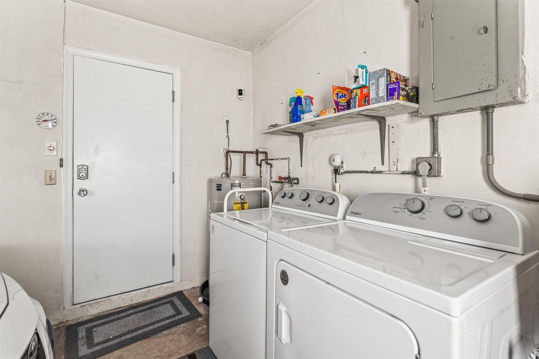 Laundry| Garage
