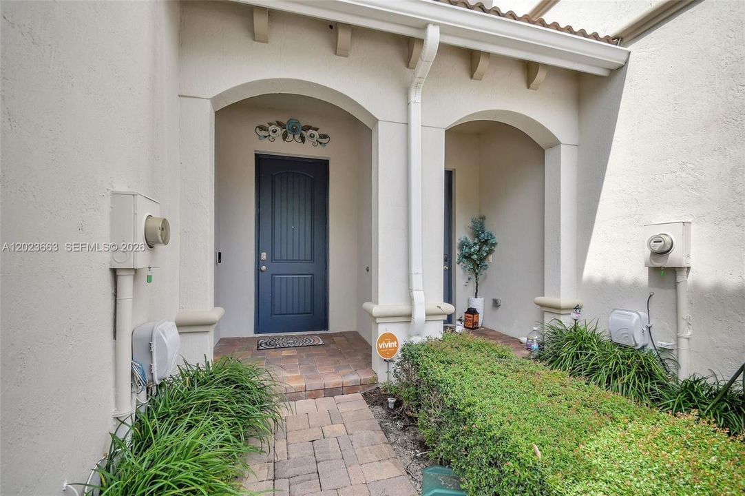 For Sale: $395,000 (3 beds, 2 baths, 1578 Square Feet)